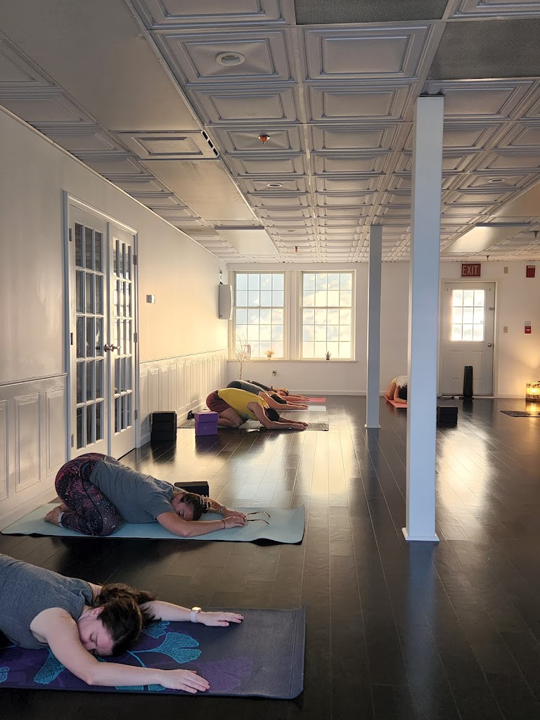  Hot on Bank New London Yoga