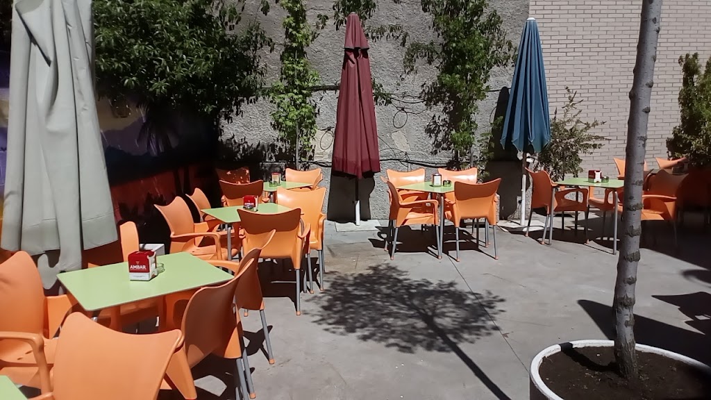 Bar cafeteria El REAL — Ambiente