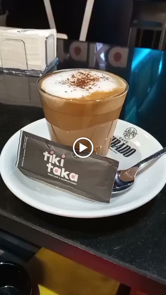 Tiki Taka Totana — Comida y bebida