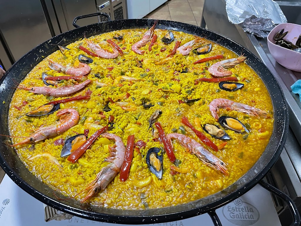 Cerveceria Arcis pizzeria — Comida y bebida