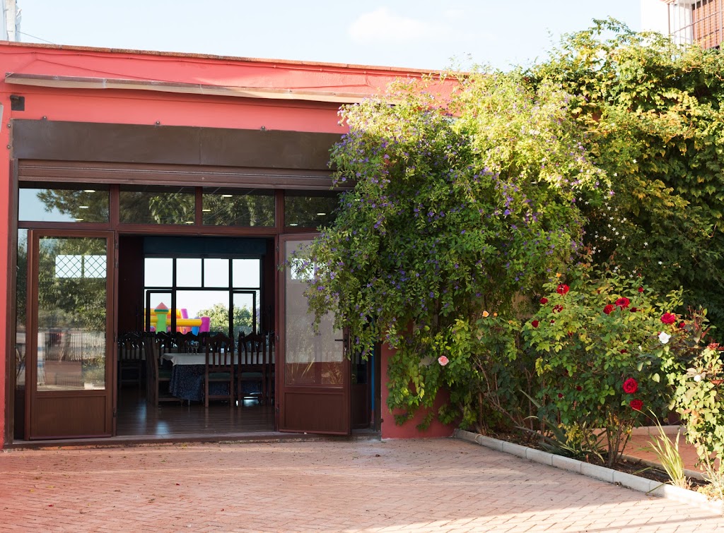 Hostal Restaurante Rio Blanco — Exterior