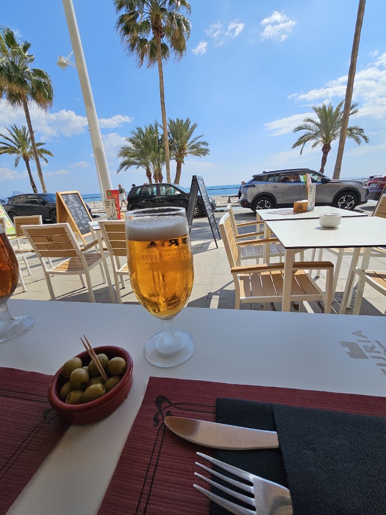 La familia altea — Comida y bebida