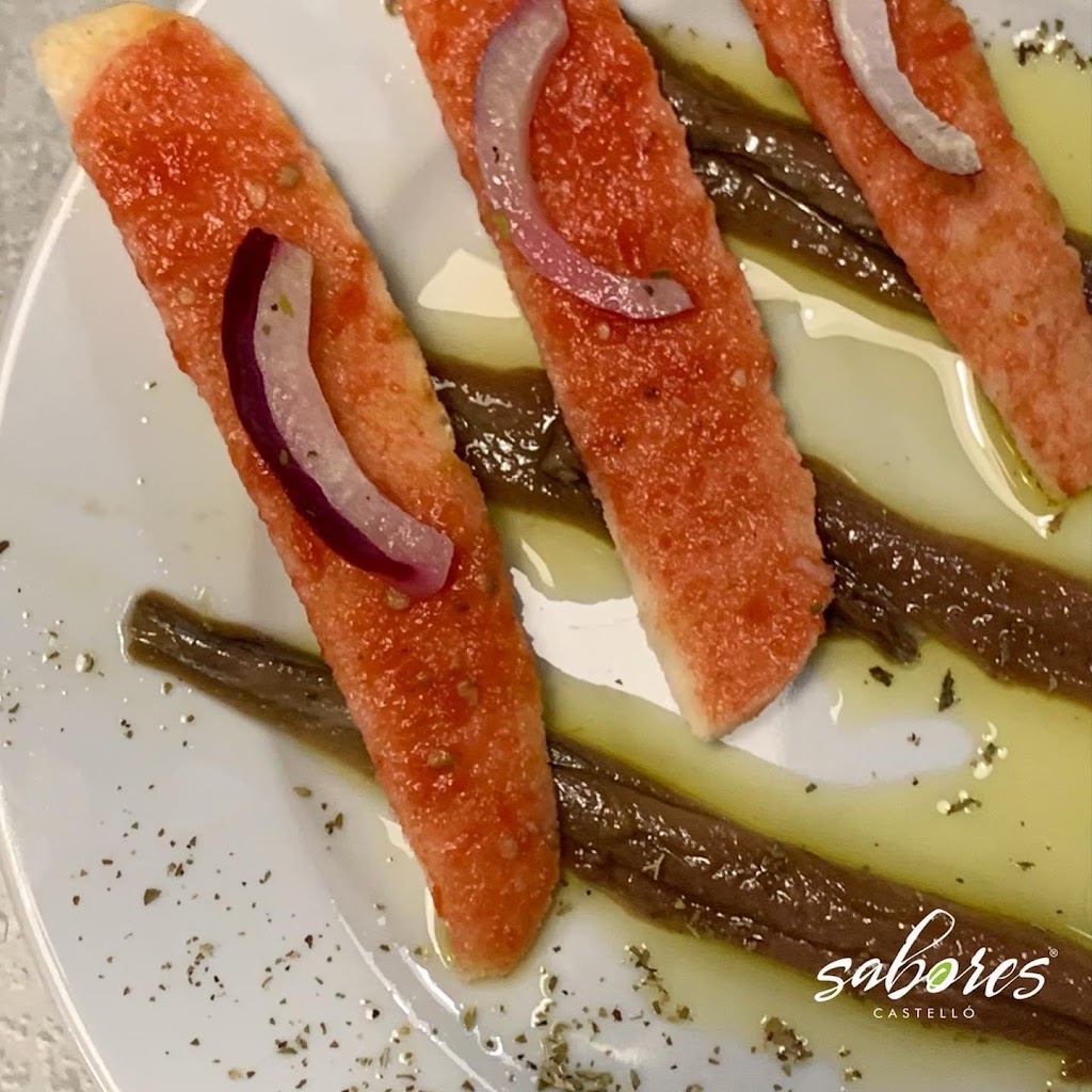 La Bodega — Comida y bebida
