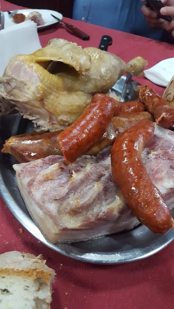 Cafe-Bar L.B. — Comida y bebida