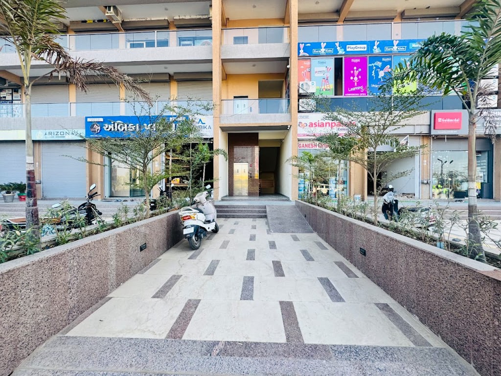 Hotel Lee Paramount
