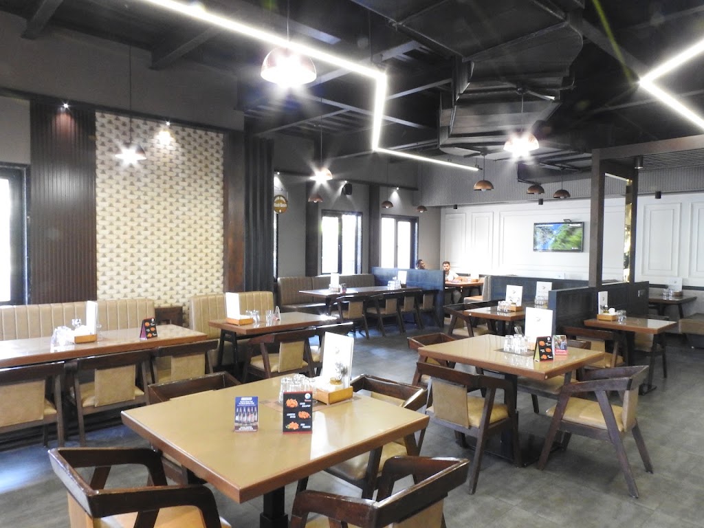 New Hotel Sanman Fine Dine Restaurant