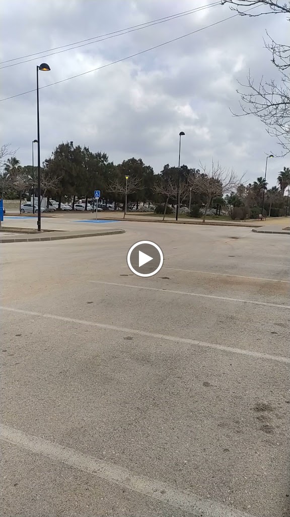Aparcamiento Les Bassetes llll — Videos