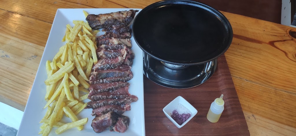 Asador Basanta — Comida y bebida