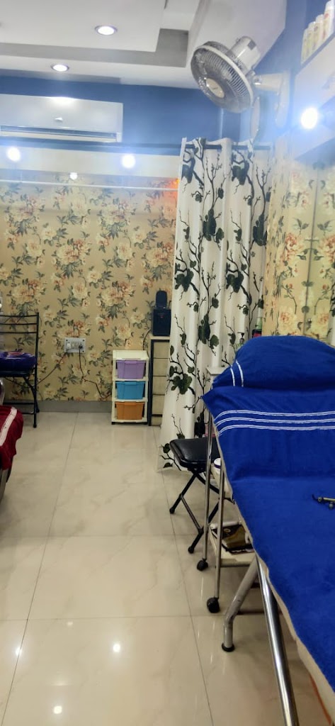 Sampurna Ladies Beauty Parlour And Spa