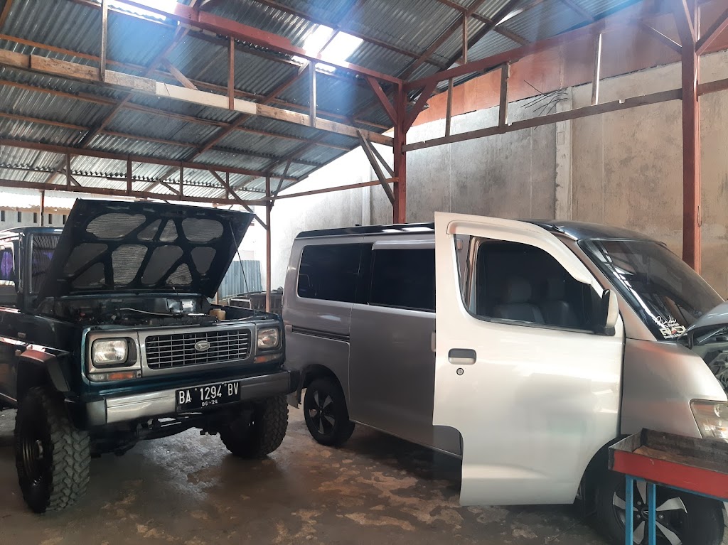 Bengkel mobil Mak Bayh