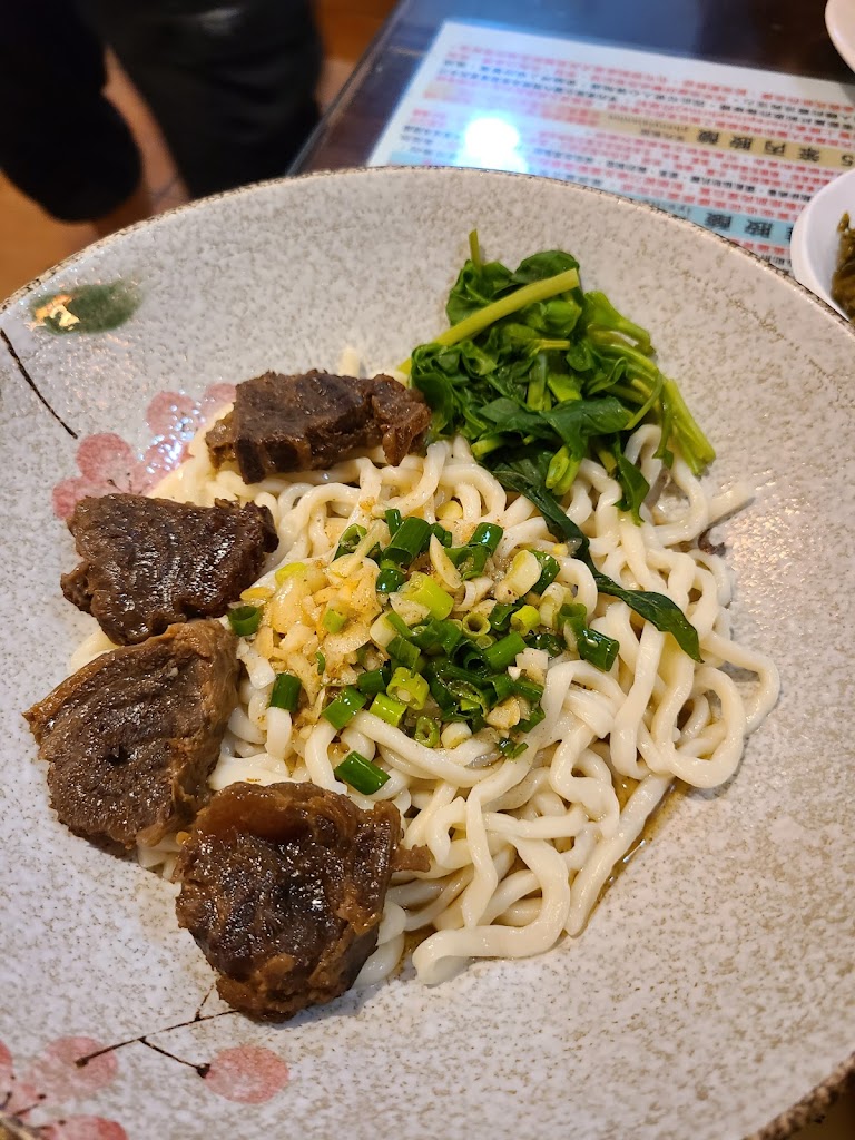 口福牛肉麵-澳洲頂級腱心牛肉 的照片