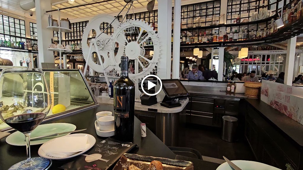 Lobito de Mar Marbella. El bar resalao de Dani Garcia — Ambiente
