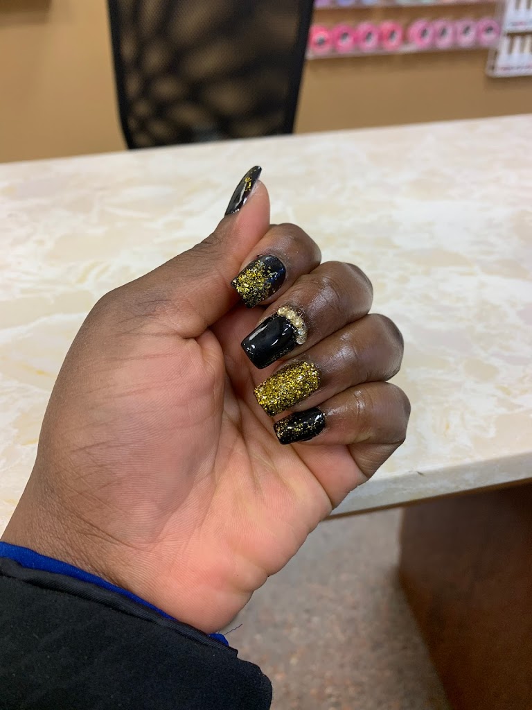 Apple Nails - Syracuse, NY