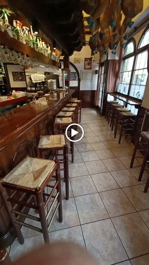 El Rey del Jamon — Ambiente