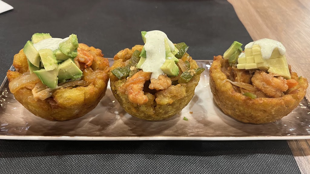 Latitud Ceroo Restaurante — Comida y bebida