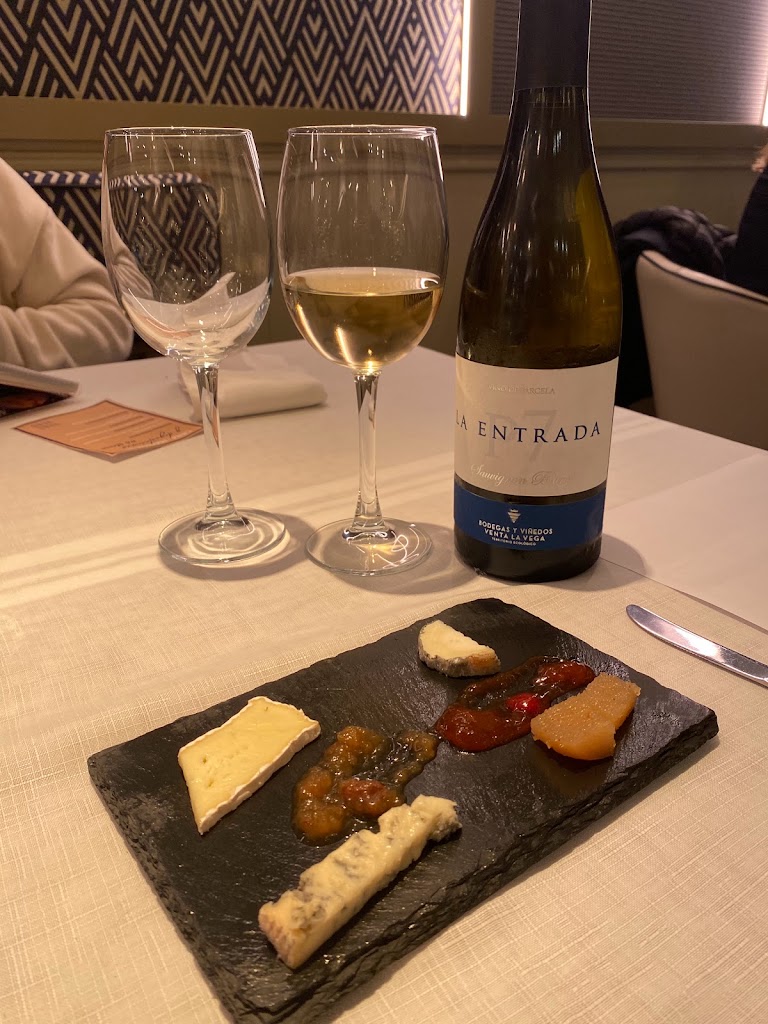 Vino & Mas Shop — Del propietario