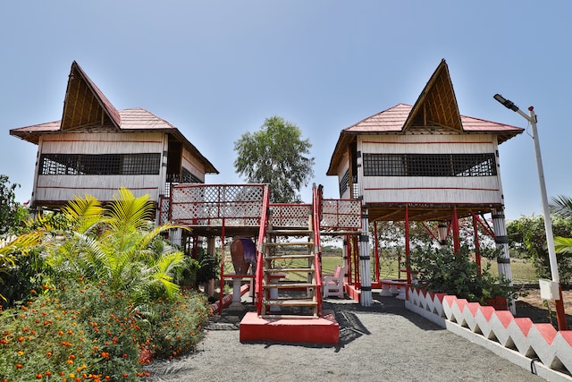 Oyo 35428 Shree Khodal Farm