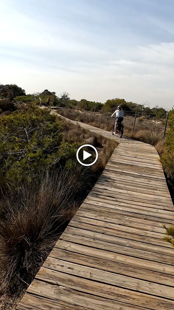 Aparcamiento Playa Torre Derribada — Videos