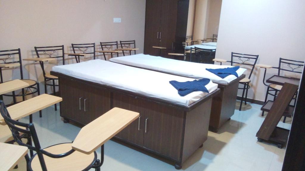 99 Institute Best Beauty Hair Makeup Academy Salon In Moga