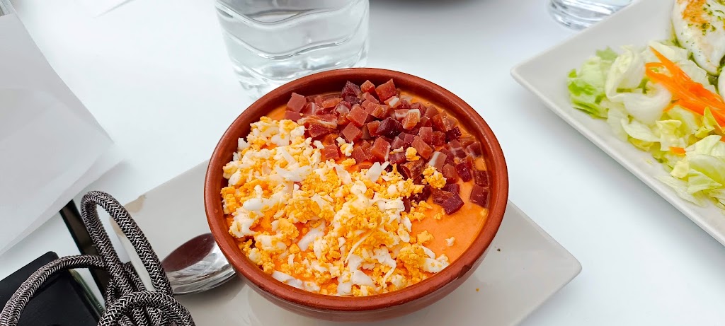 Bar La Jarrita — Comida y bebida