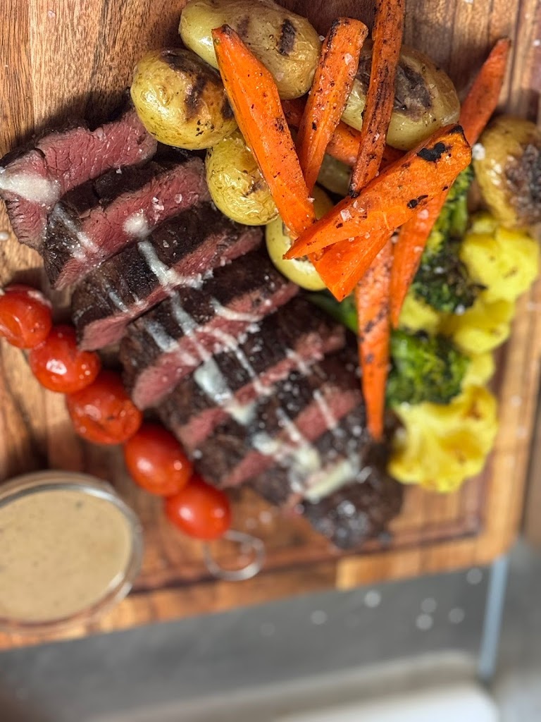 Bricklane Steak and Grill — Comida y bebida