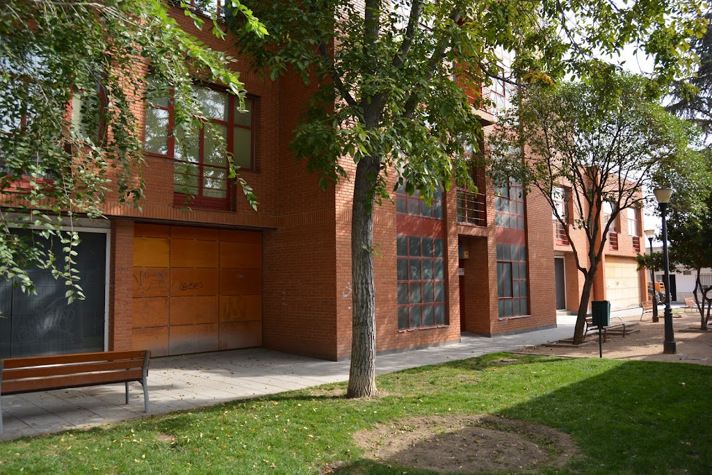 Biblioteca Publica Municipal "DOS DE MAYO" de San Martin de la Vega.