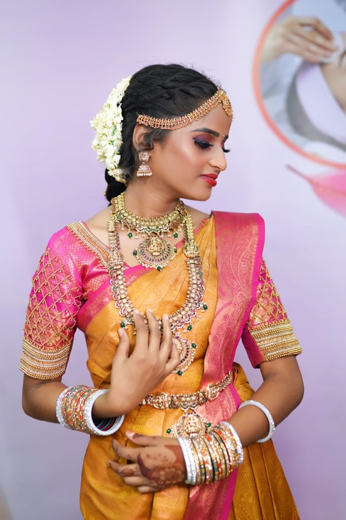 Avs Beauty Academy Bridal Studio In Vellore Beauty Parlour In Vellore