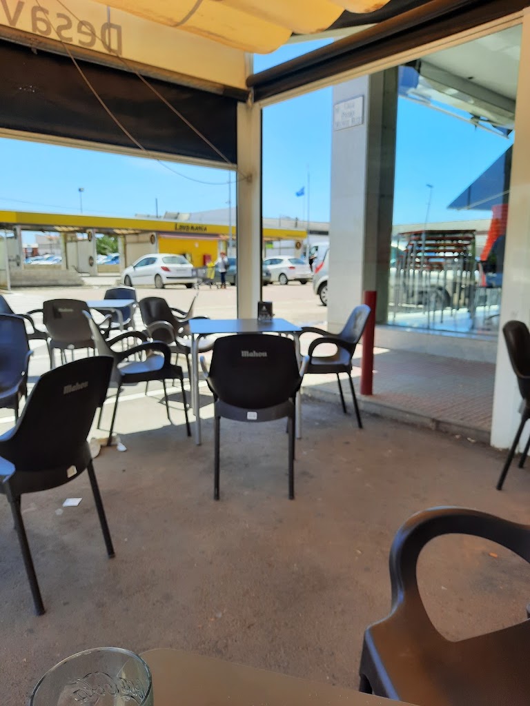 Pikoteo cafe bar — Ambiente
