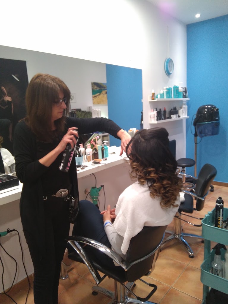Es Teu Estil - peluqueria y estetica — Peinado