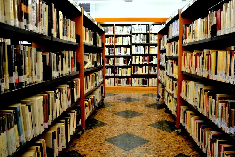 Biblioteca Publica de Ciutadella — Del propietario