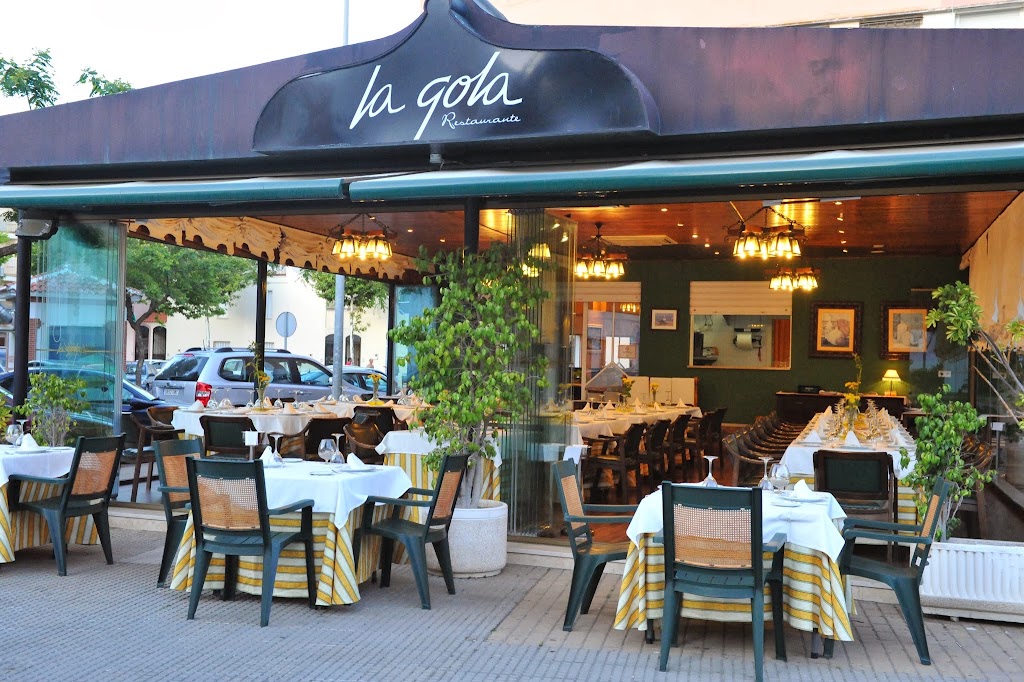 RESTAURANTE LA GOLA ( Pueblo) — Ambiente