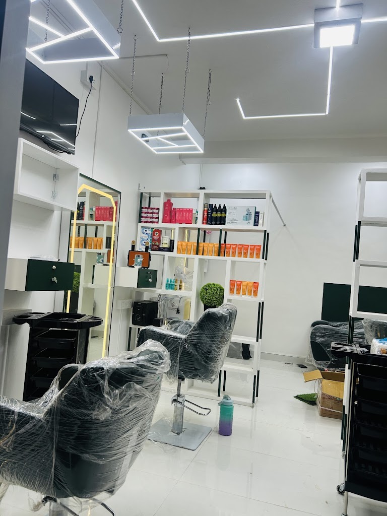 Legends Unisex Salon