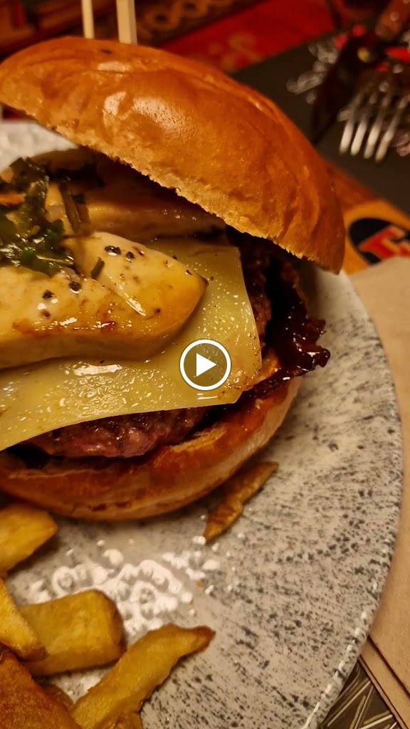 Twister Rock&Food El Carrascal — Comida y bebida