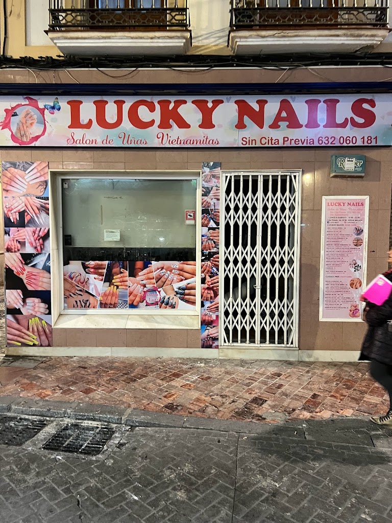 NAM NAILS NERJA ( salon de unas vietnamitas) — Exterior