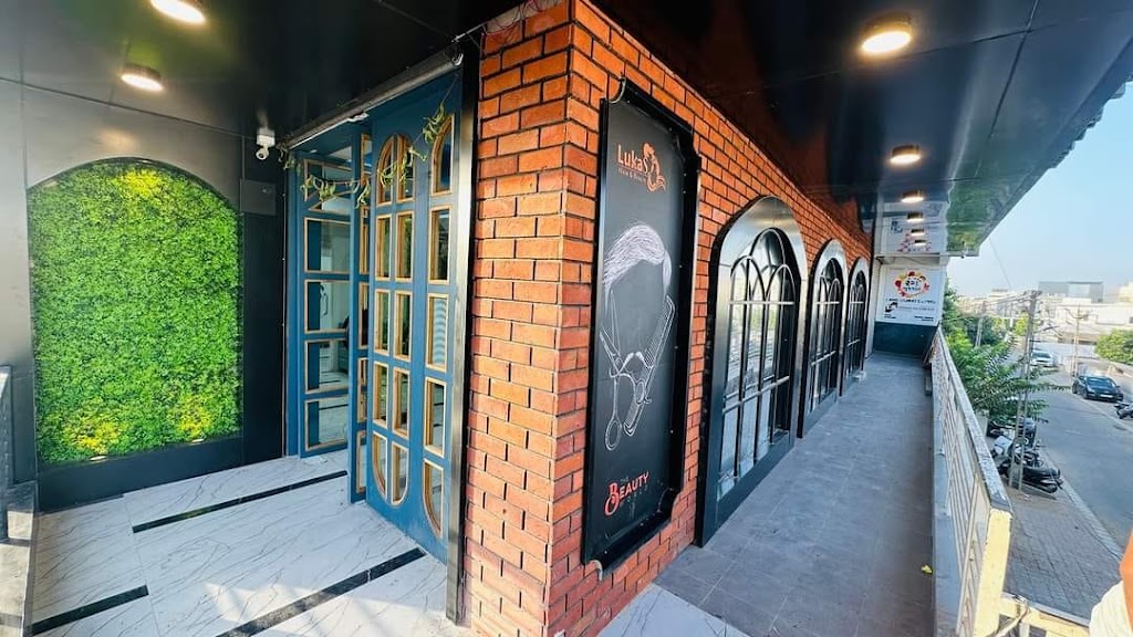 Lukas Hair Beauty Salon