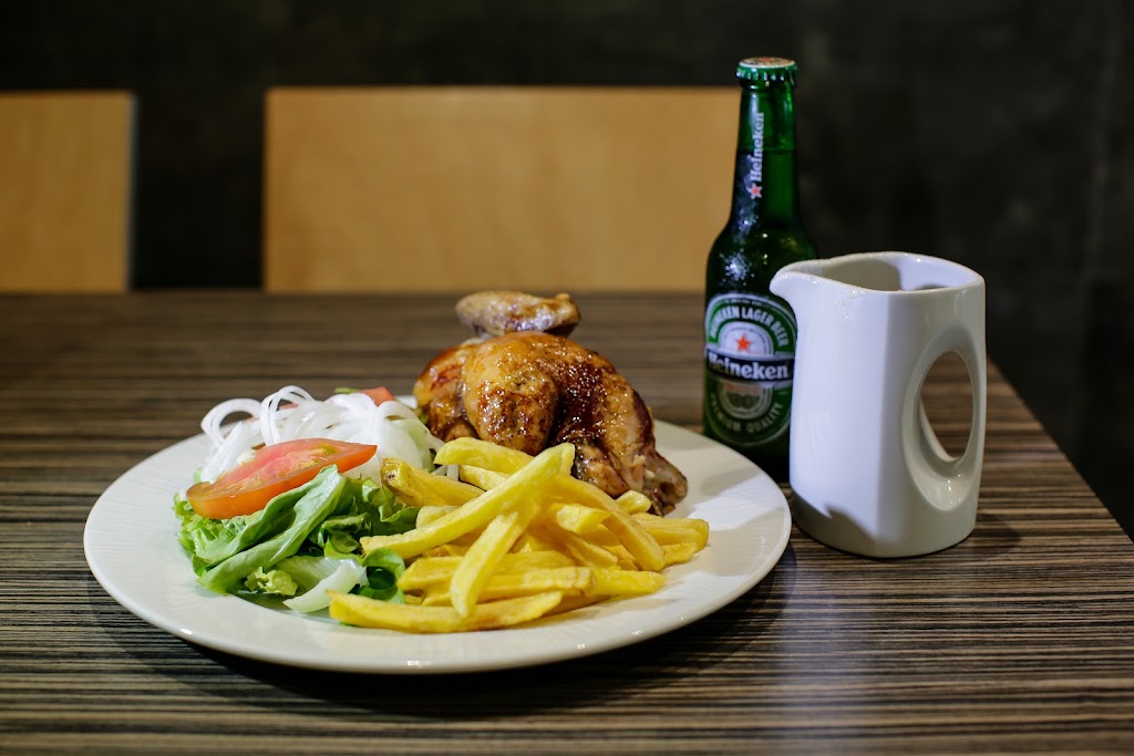 Cafe Cervecera Serralta — Comida y bebida