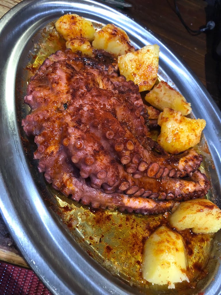 Restaurante La Pescantina — Comida y bebida