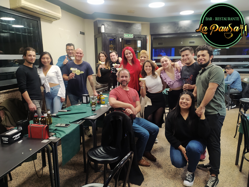 Restaurante La Pausa ( Cocina peruana y pollo al carbon)