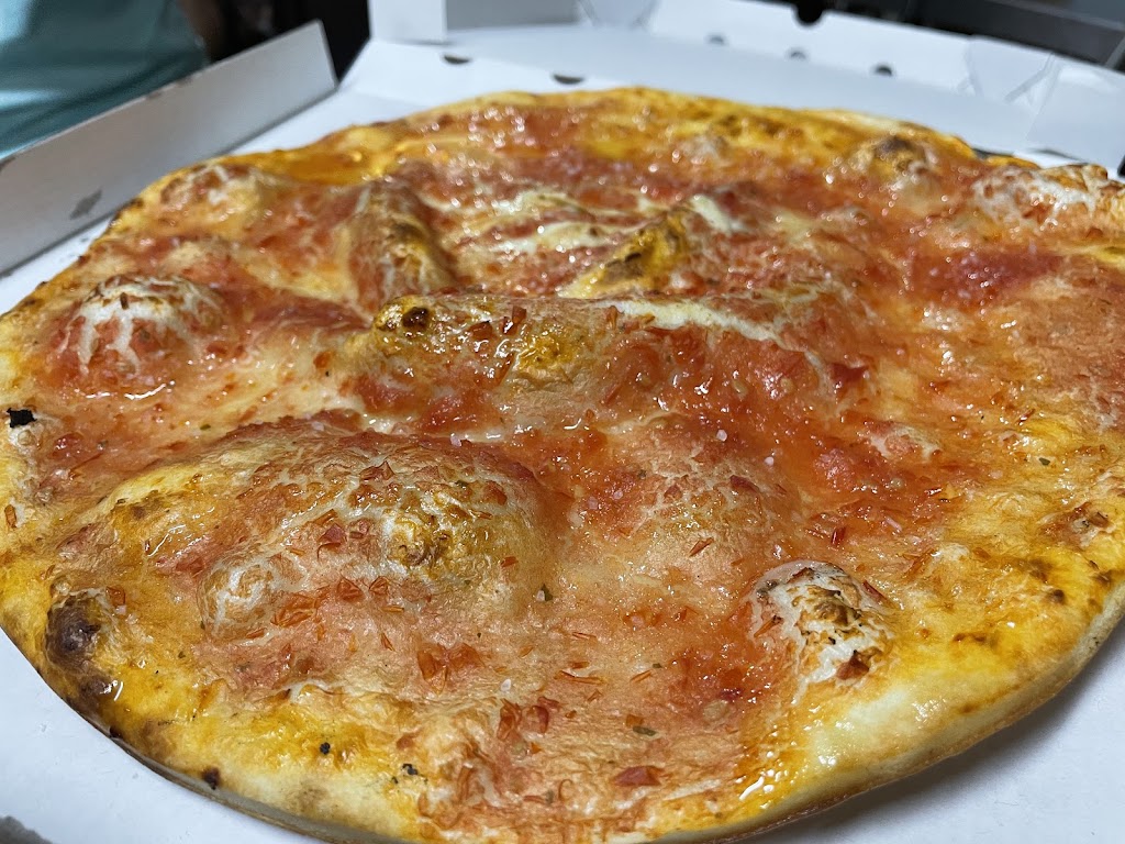 La Moncloa Tasca Pizzeria — Pizza