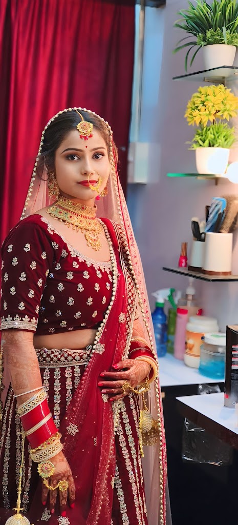 Smart Beauty Parlour Mauganj