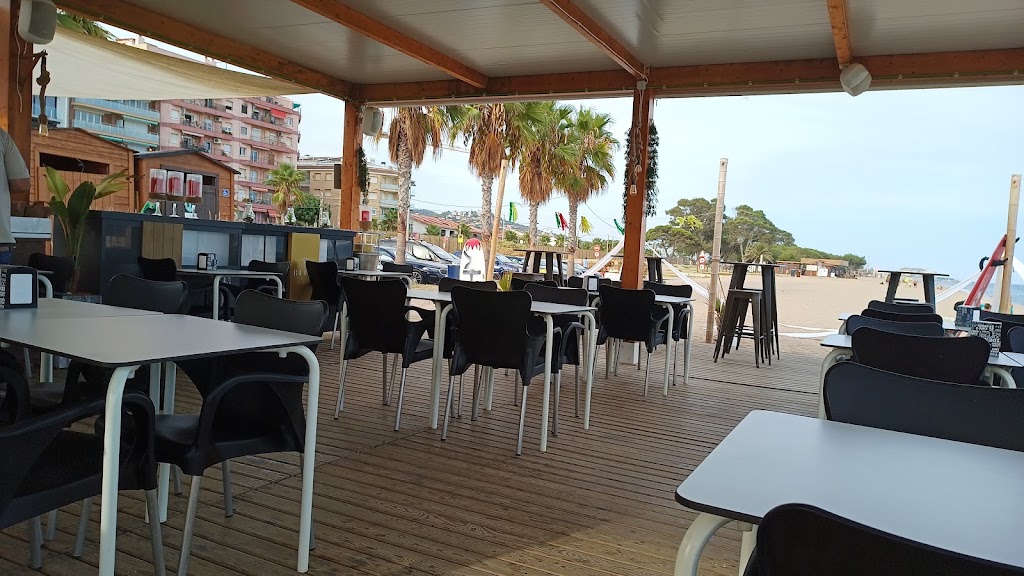 Anchor Point Beach Bar & Lounge Restaurant — Ambiente