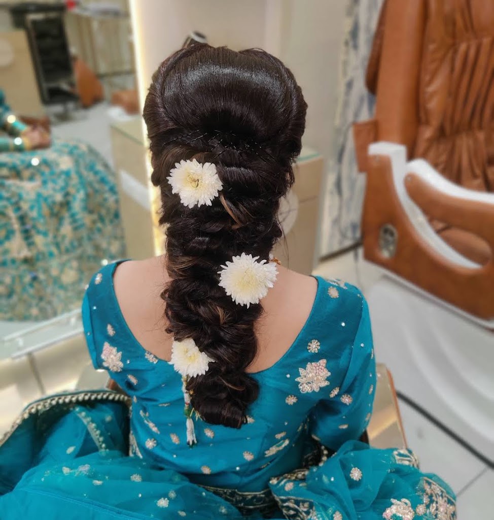 Kahkasha S Ladies Salon And Academy