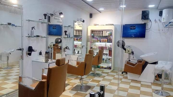 Haute Unisex Salon