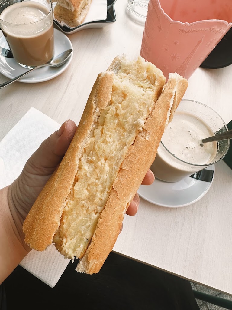 Cafe-Bar Crespo — Comida y bebida