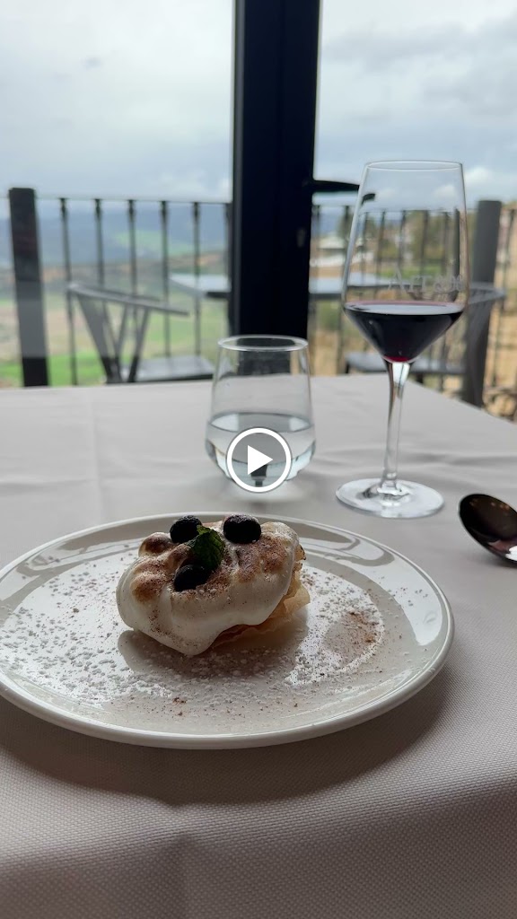 Arrabal Restaurante — Videos