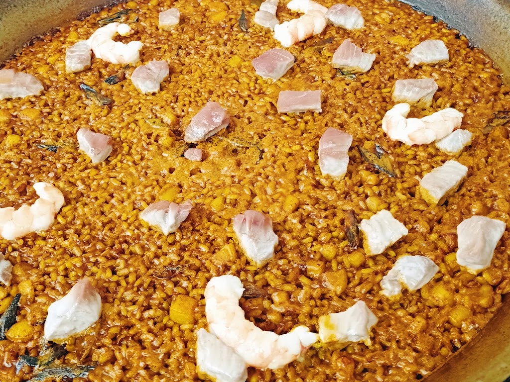 Restaurante Som de Mar (by Roberto Cereto) — Paella