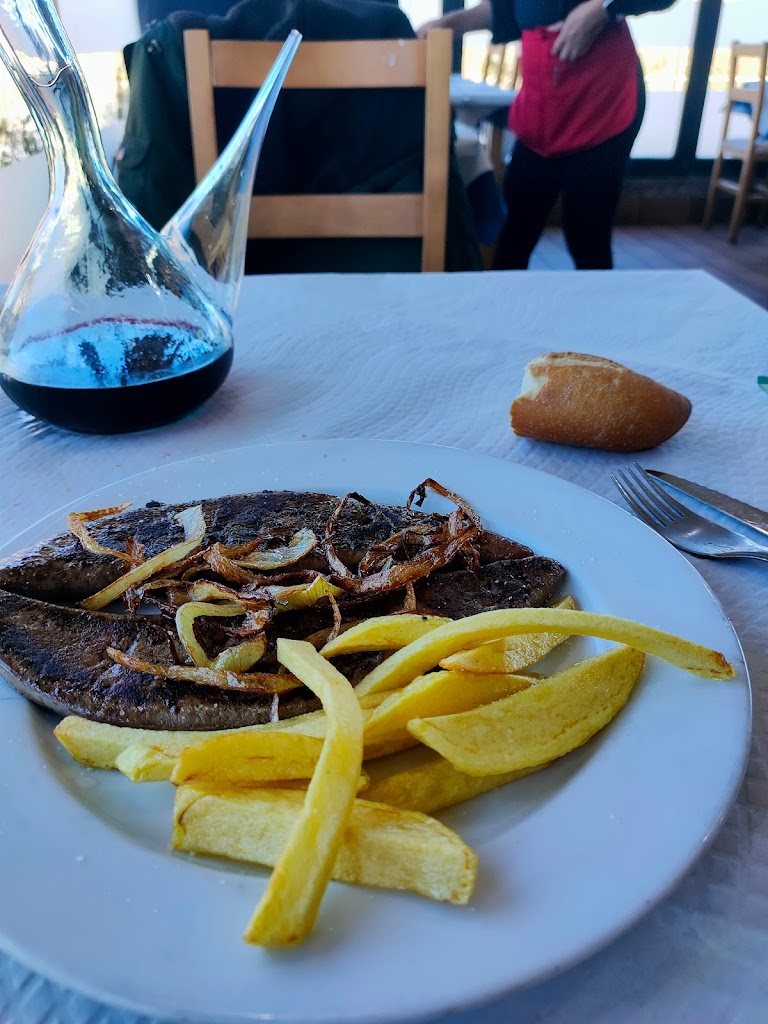 Restaurante AVA — Comida y bebida