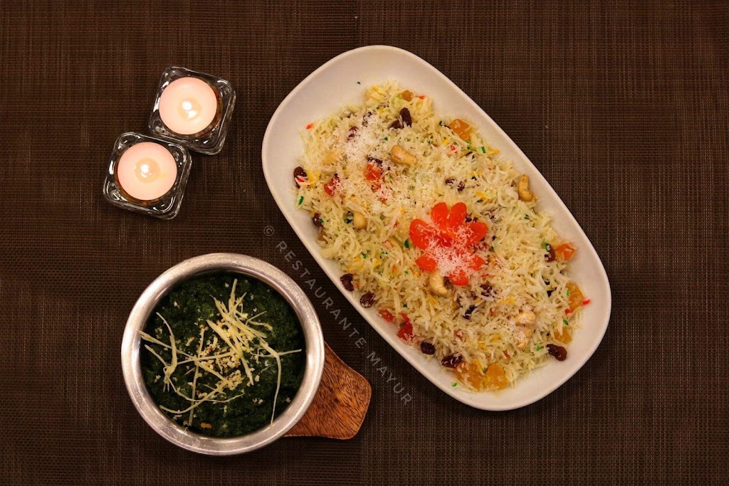 Restaurante Mayur — Comida y bebida