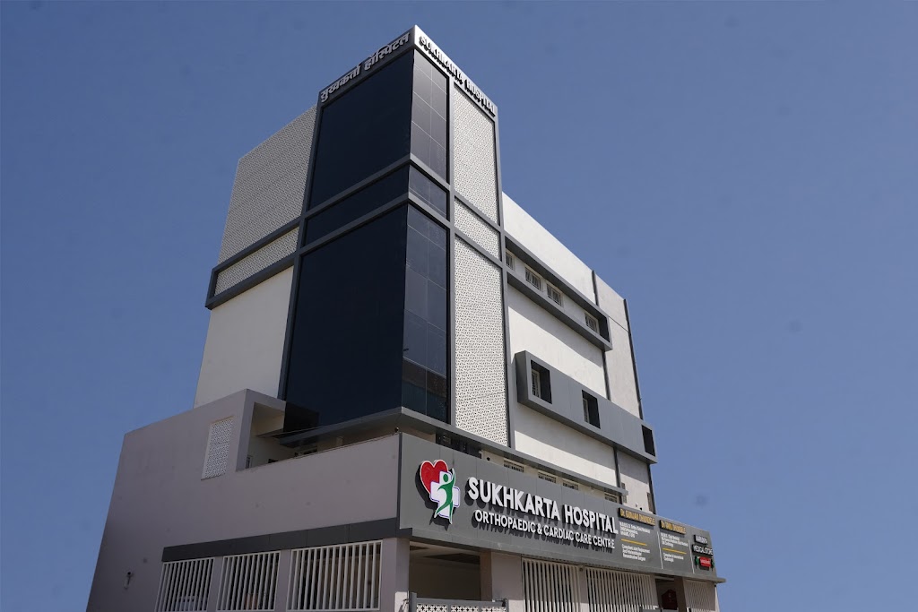 Dr. Dr Gunjan R Dhundele Orthopaedician Sukhkarta Hospital Orthopaedic And Cardiac Care Centre