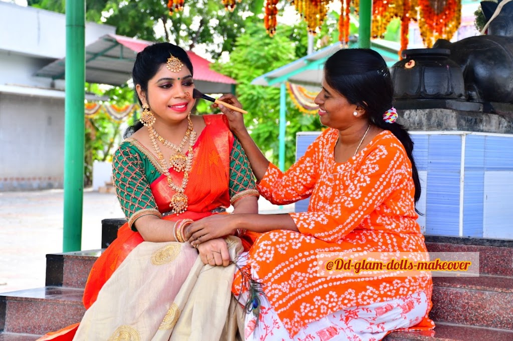 Devadharshini Beauty Parlour And Makeup Academy